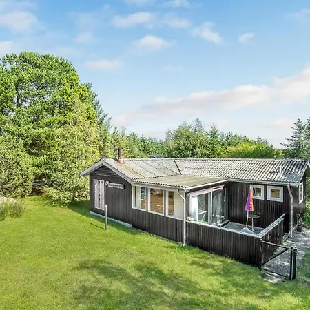 3 Bedroom Pet Friendly In Holiday home Blokhus