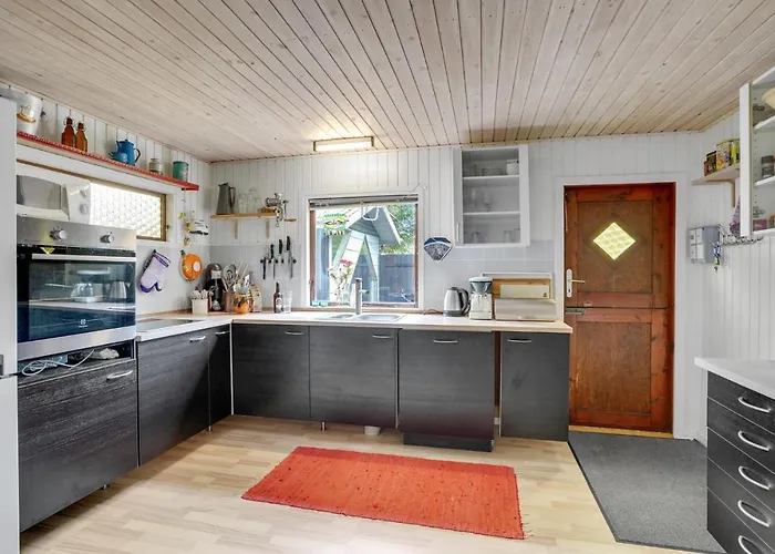 3 Bedroom Pet Friendly In Holiday home *