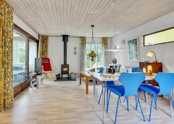 3 Bedroom Pet Friendly In
